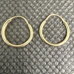 14k Yellow Gold Round Endless Hoop Earrings